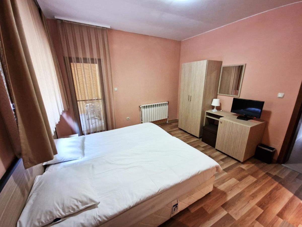 Ивелия Къща За Гости Dospat Luaran gambar